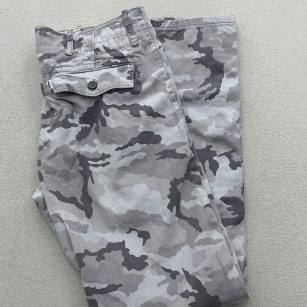 Levi's Camo Pants Mens 30x32 Gray Camo Slim Fit Tapered Casual